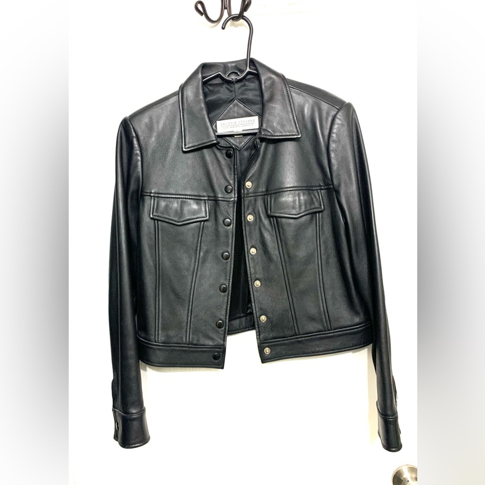 Valerie Steven’s black leather jacket S